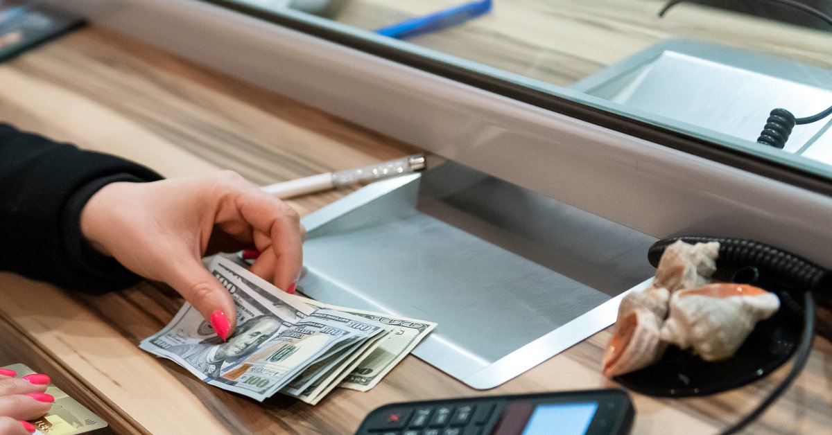 Choosing the Right Transfer Tray for Secure Transactions - Avansa Business Technologies