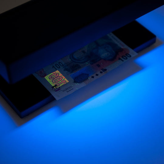 Avansa SuperDetect 180: Powerful UV Counterfeit Money Detector - Avansa Business Technologies